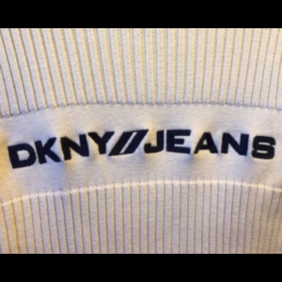 DKNY Heavy Off-white Sweater - Picture 4 of 7